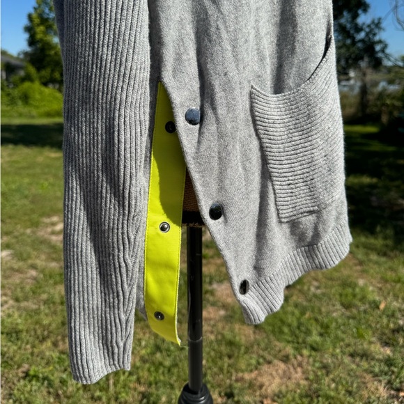 Lisa Todd Sweater Cashmere Cotton Side Button Slit Grey Size Small - Picture 4 of 11